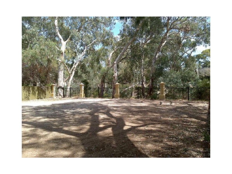 6 Bowman Court, Redwood Park SA 5097