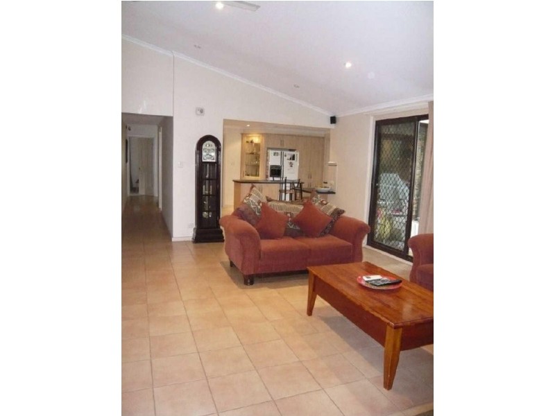6 Bowman Court, Redwood Park SA 5097