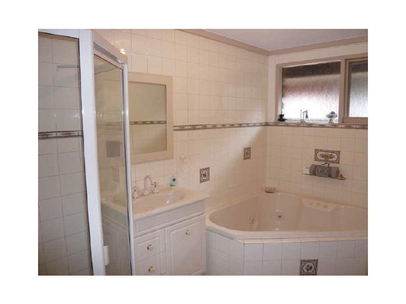 6 Bowman Court, Redwood Park SA 5097