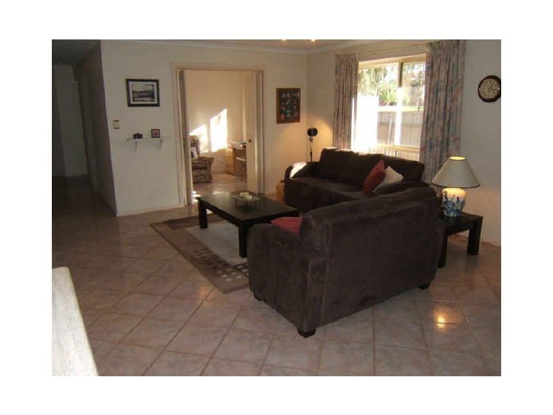 2 Bristol Terrace, Oakden SA 5086