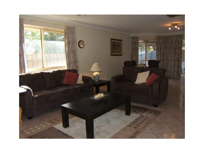 2 Bristol Terrace, Oakden SA 5086