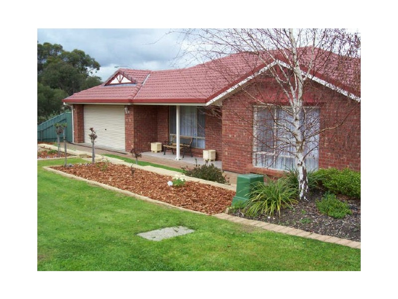 32 Saddle Crescent, Walkley Heights SA 5098