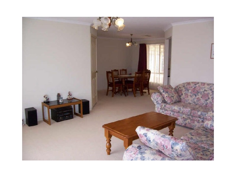 32 Saddle Crescent, Walkley Heights SA 5098