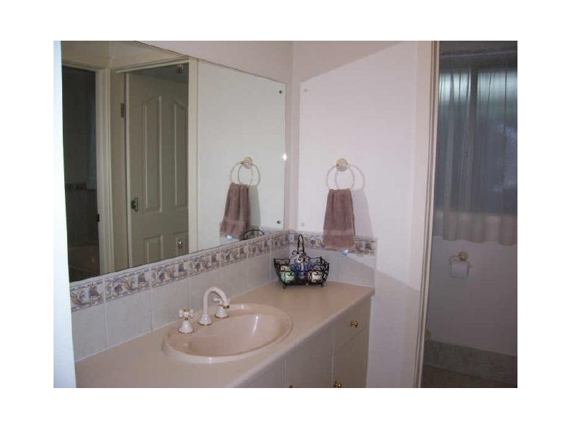 32 Saddle Crescent, Walkley Heights SA 5098