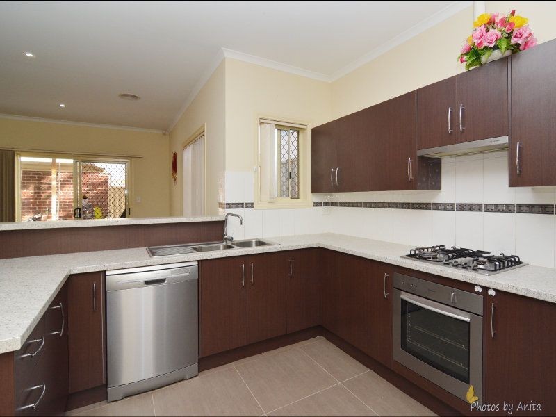 1 VICAR STREET, Gilles Plains SA 5086
