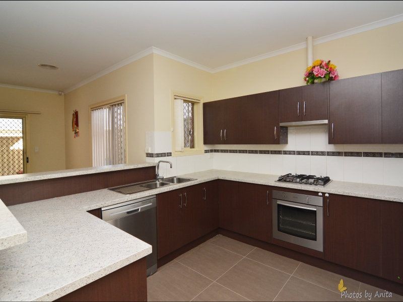 1 VICAR STREET, Gilles Plains SA 5086