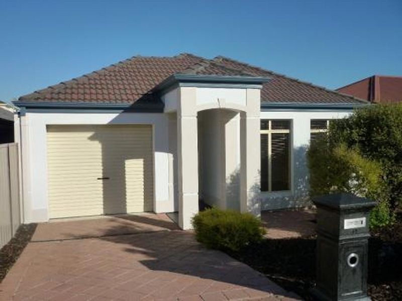 14 Dovecote Street, Oakden SA 5086