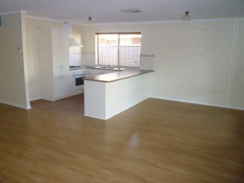 14 Dovecote Street, Oakden SA 5086