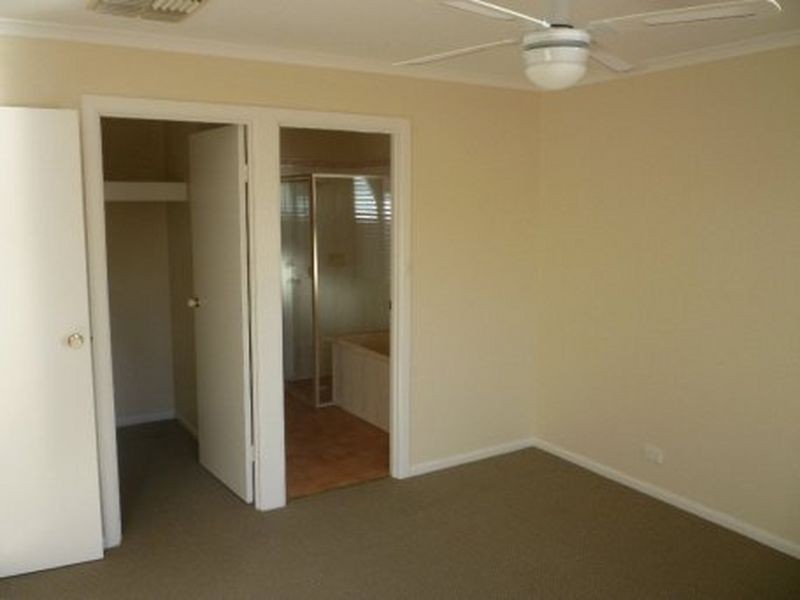 14 Dovecote Street, Oakden SA 5086