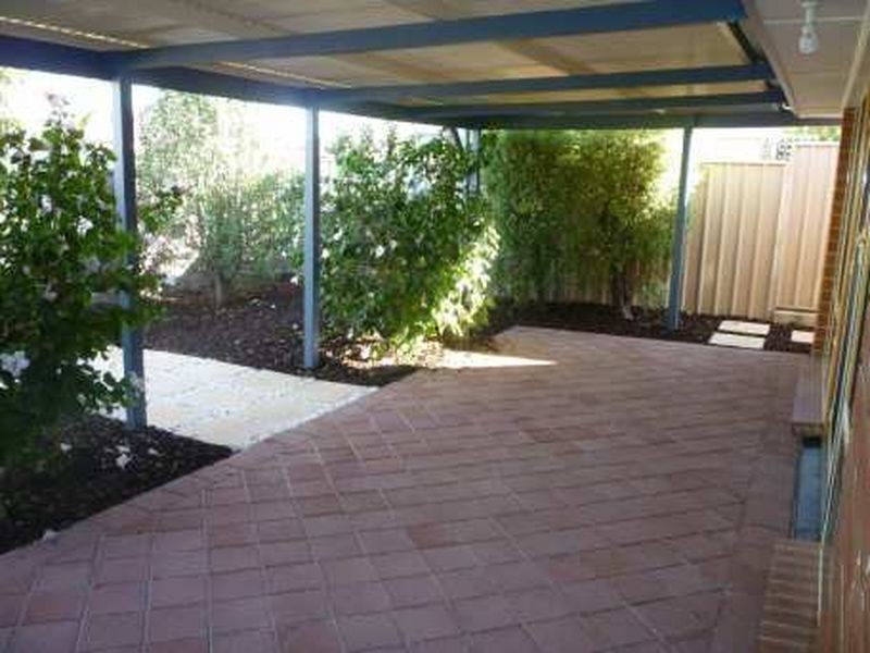 14 Dovecote Street, Oakden SA 5086