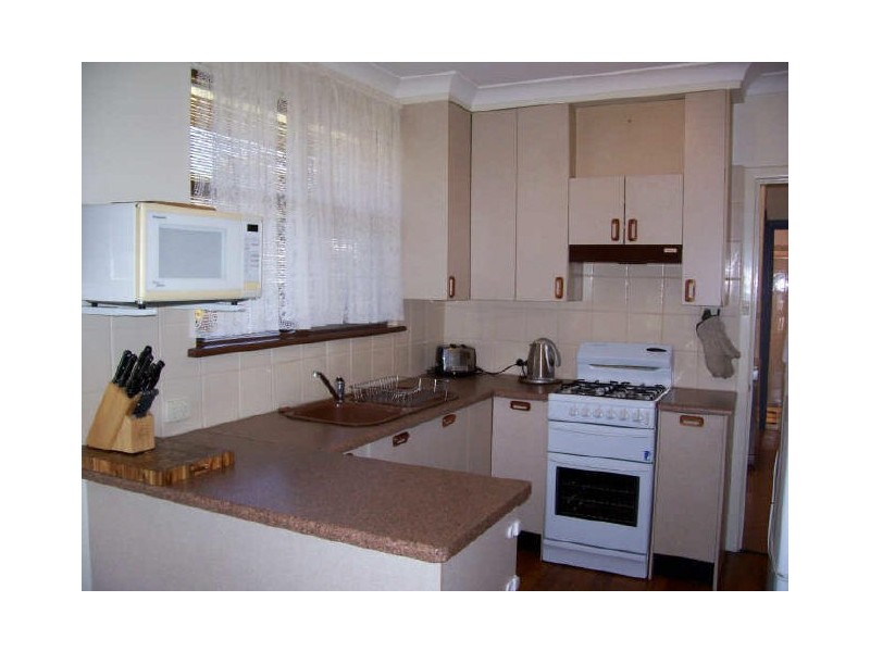 2 Nepal Road, Valley View SA 5093