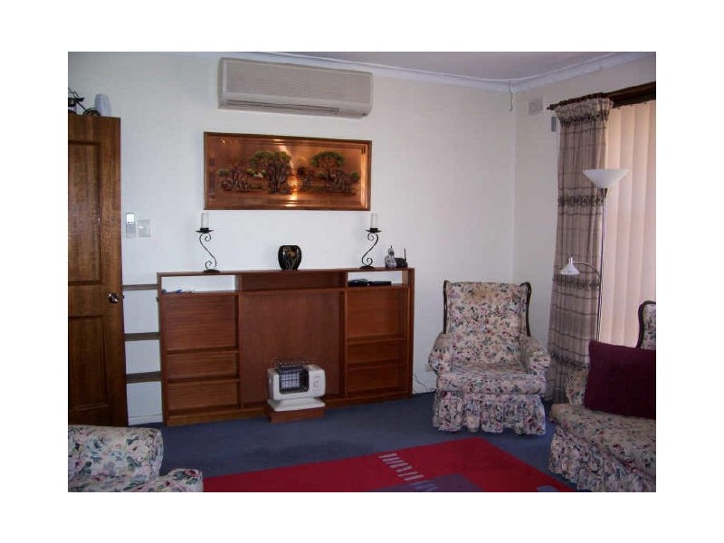 2 Nepal Road, Valley View SA 5093