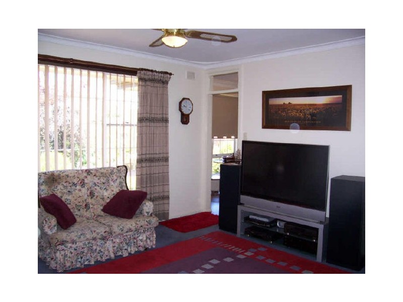 2 Nepal Road, Valley View SA 5093