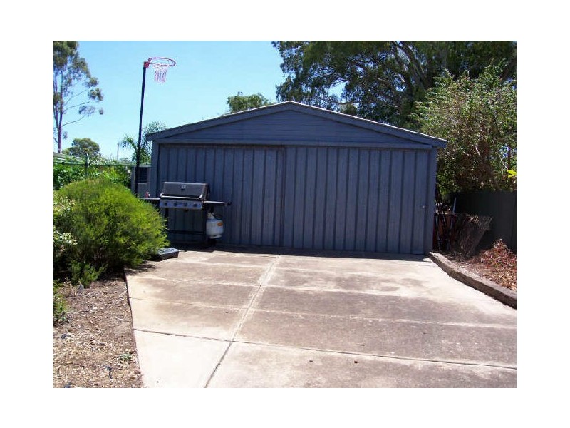 2 Nepal Road, Valley View SA 5093