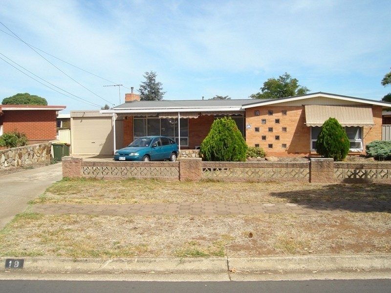 19 Morris Drive, Valley View SA 5093