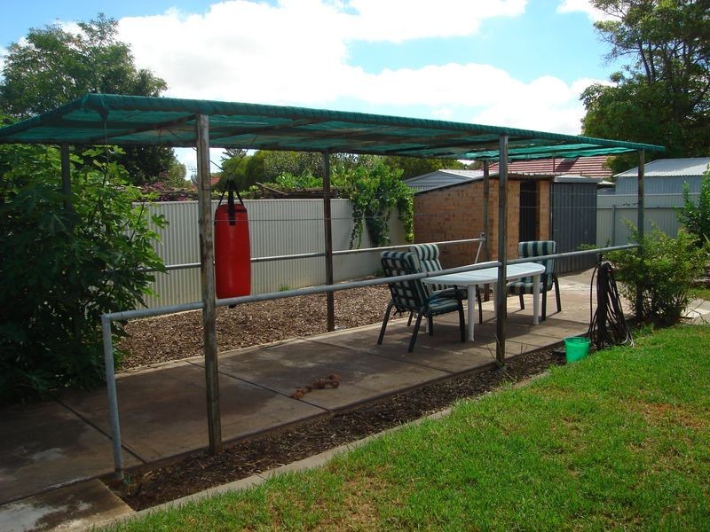 19 Morris Drive, Valley View SA 5093