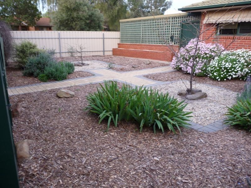 16 THORNTON WAY, Para Hills West SA 5096