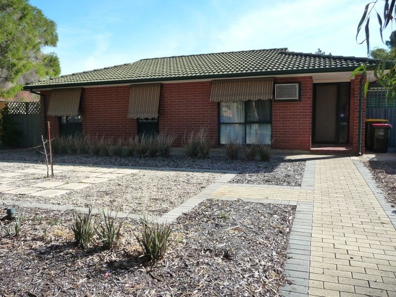 16 THORNTON WAY, Para Hills West SA 5096