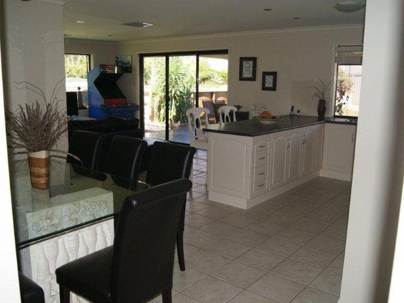 14 Hughes Court, Walkley Heights SA 5098