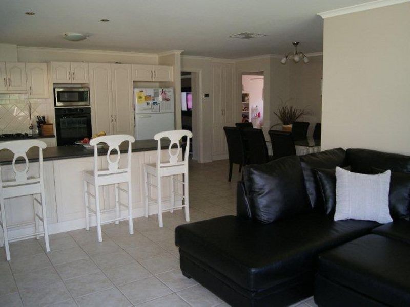 14 Hughes Court, Walkley Heights SA 5098