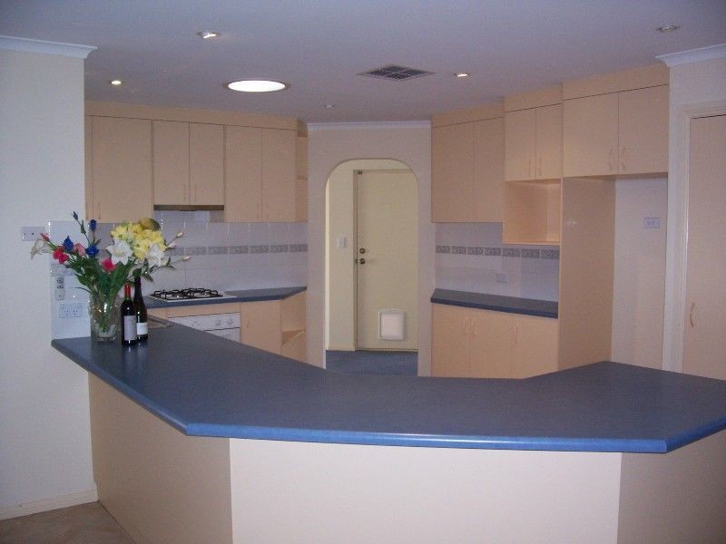 1 Parkway Avenue, Walkley Heights SA 5098