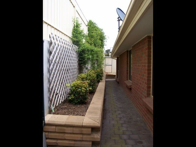 1 Parkway Avenue, Walkley Heights SA 5098