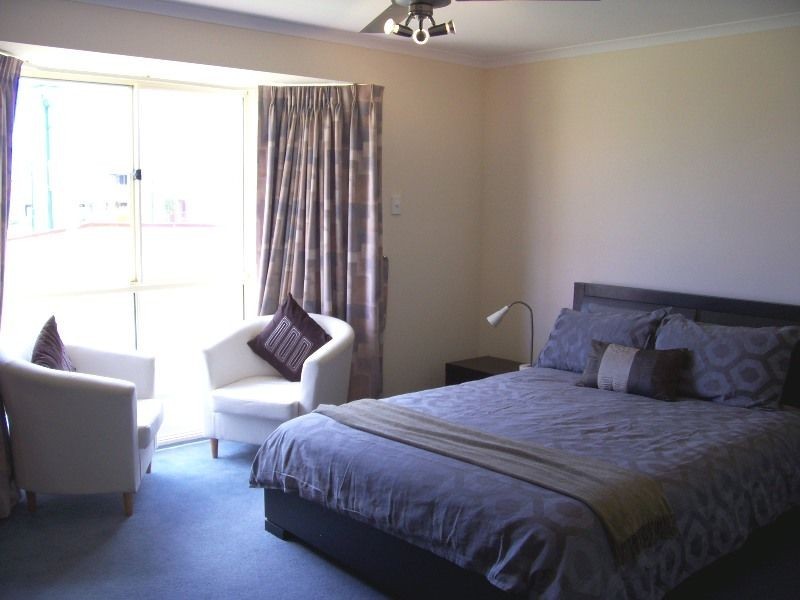 1 Parkway Avenue, Walkley Heights SA 5098