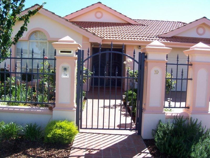 10 Bushman Drive, Walkley Heights SA 5098