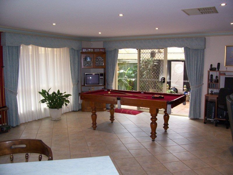 10 Bushman Drive, Walkley Heights SA 5098