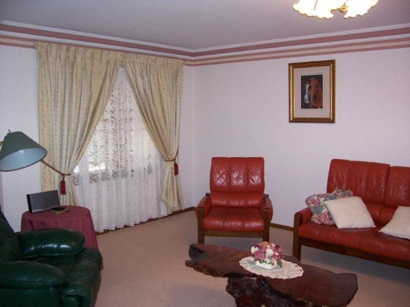 2 Cobbler Drive, Greenwith SA 5125