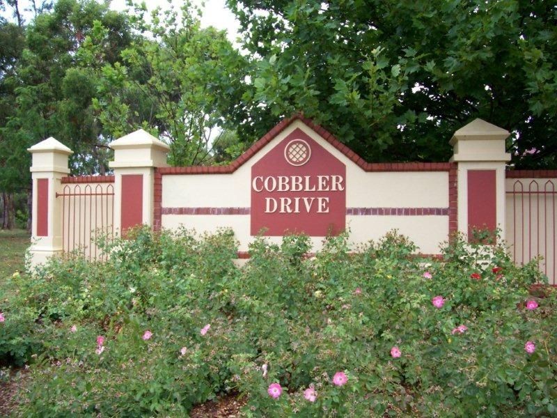 2 Cobbler Drive, Greenwith SA 5125