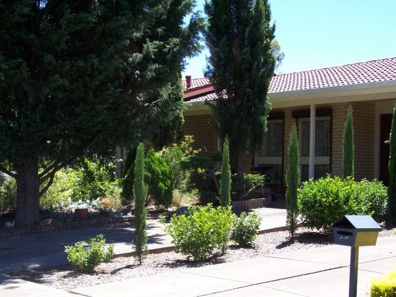 15 Scullin Crescent, Hope Valley SA 5090