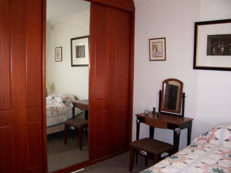 15 Scullin Crescent, Hope Valley SA 5090