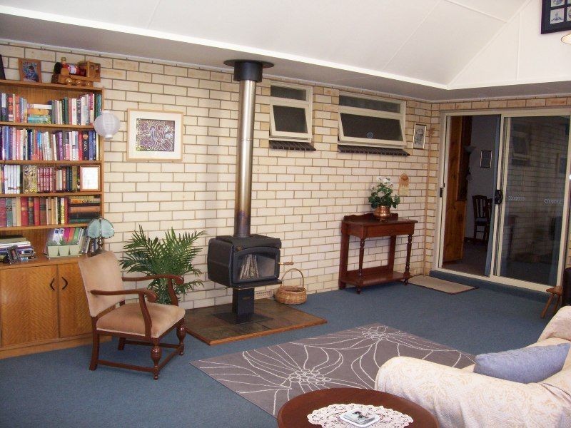 15 Scullin Crescent, Hope Valley SA 5090