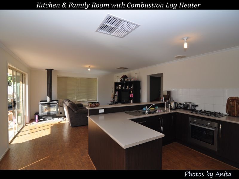 8 Vine Parade, Munno Para West SA 5115