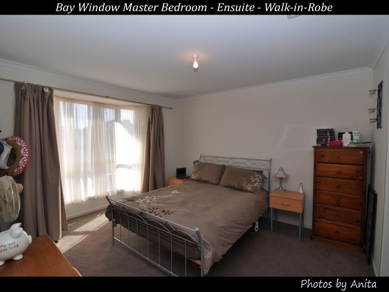 8 Vine Parade, Munno Para West SA 5115