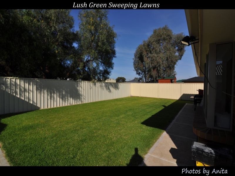 8 Vine Parade, Munno Para West SA 5115