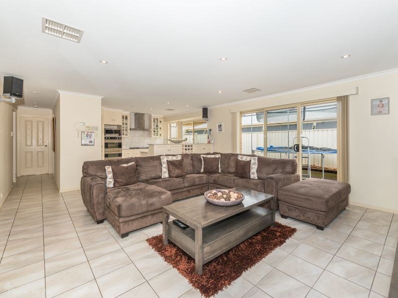 6 Sunset Circuit, Walkley Heights SA 5098