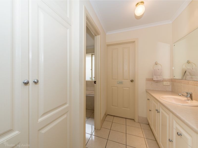 6 Sunset Circuit, Walkley Heights SA 5098