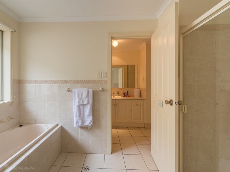 6 Sunset Circuit, Walkley Heights SA 5098