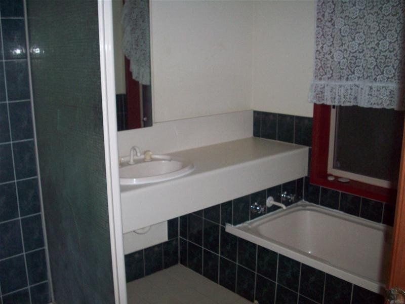 15 Holmeswood Court, Para Hills West SA 5096