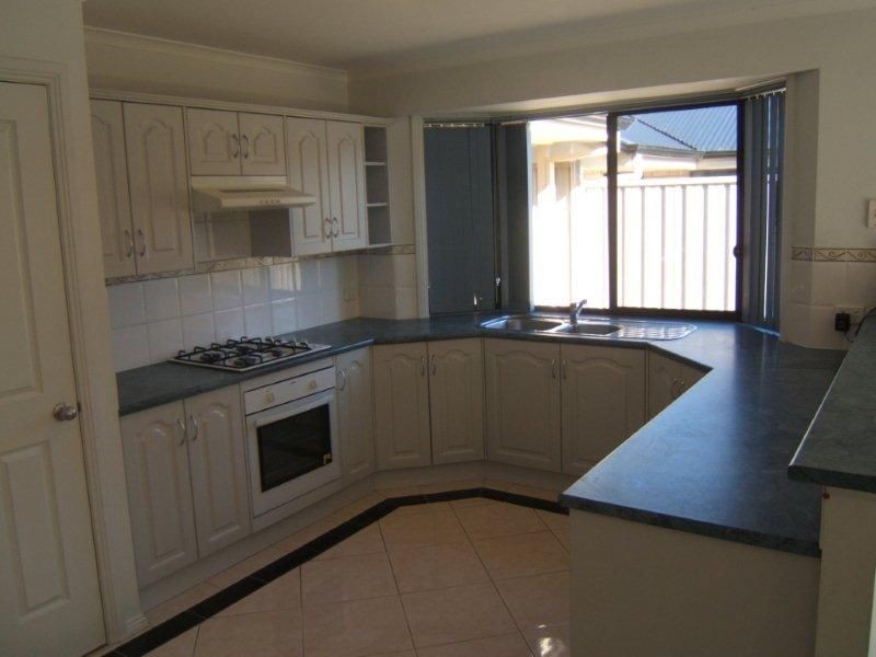 14 Kopoola Crescent, Gilles Plains SA 5086