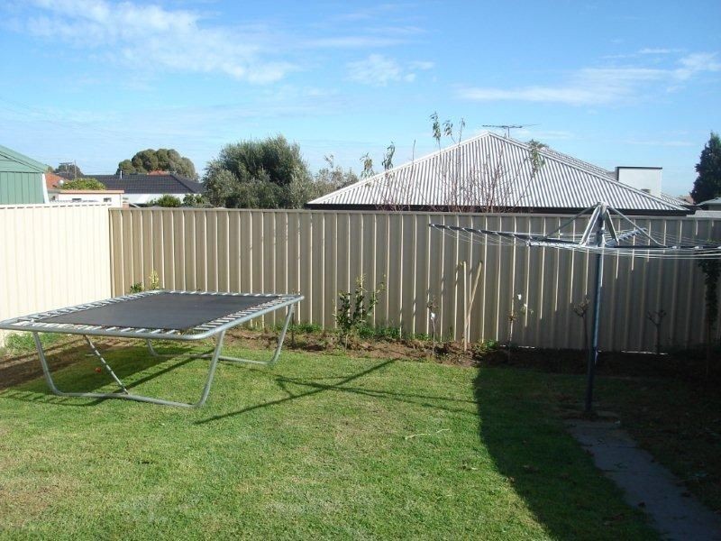 45 Kent Avenue, Clearview SA 5085