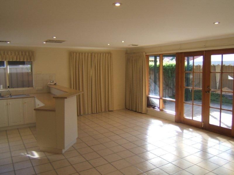 16 Little Moreton Court, Oakden SA 5086