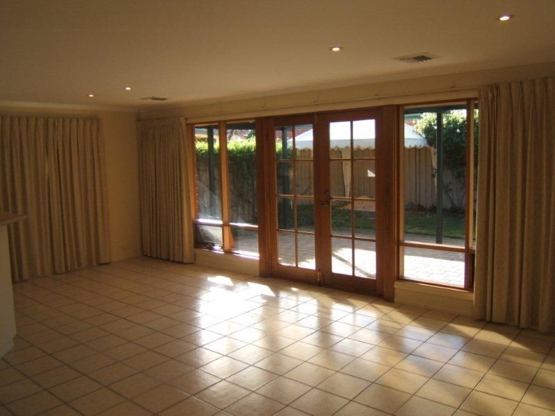 16 Little Moreton Court, Oakden SA 5086