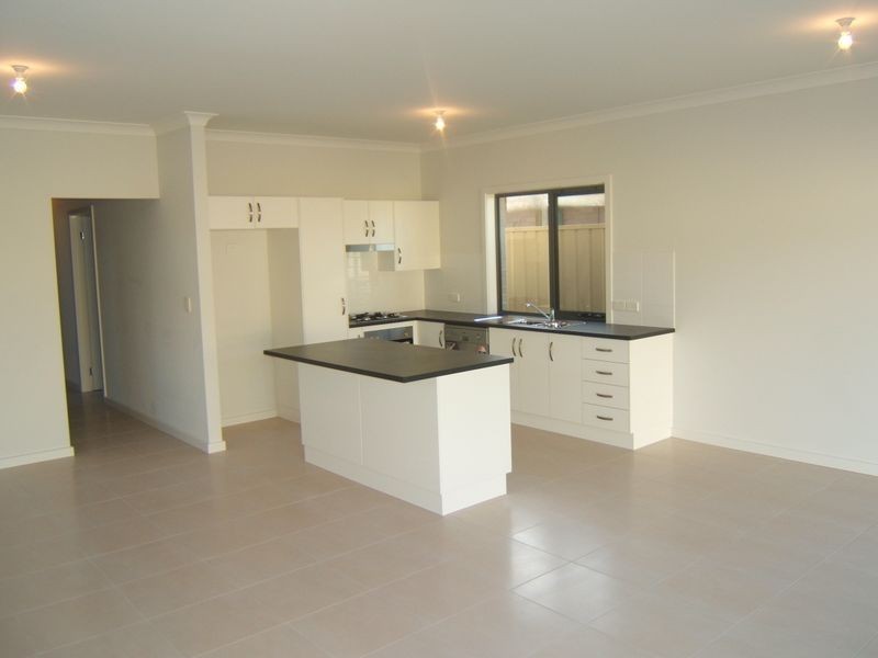 4A Sutcliffe Road, Greenacres SA 5086