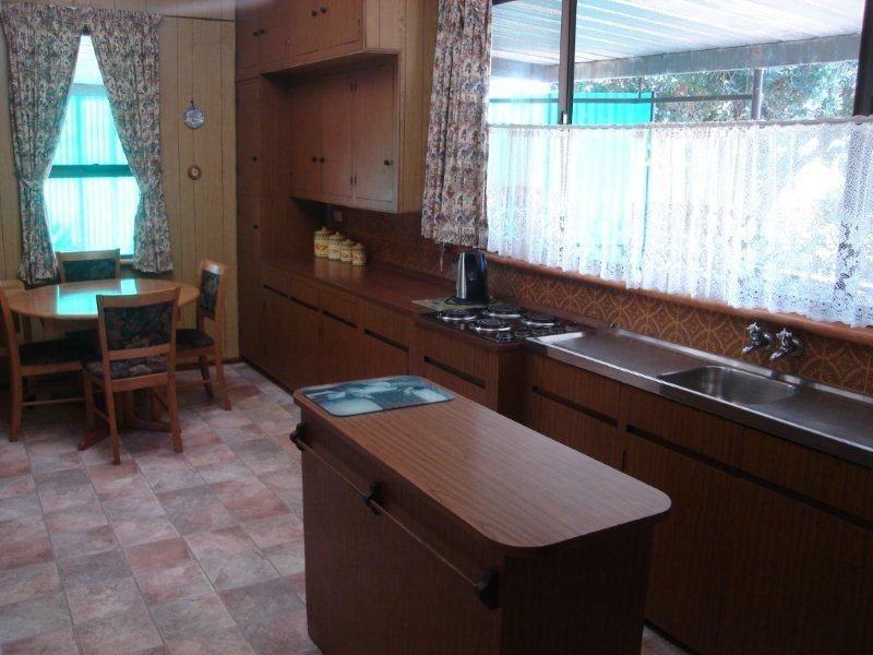 10 Melrose Avenue, Clearview SA 5085