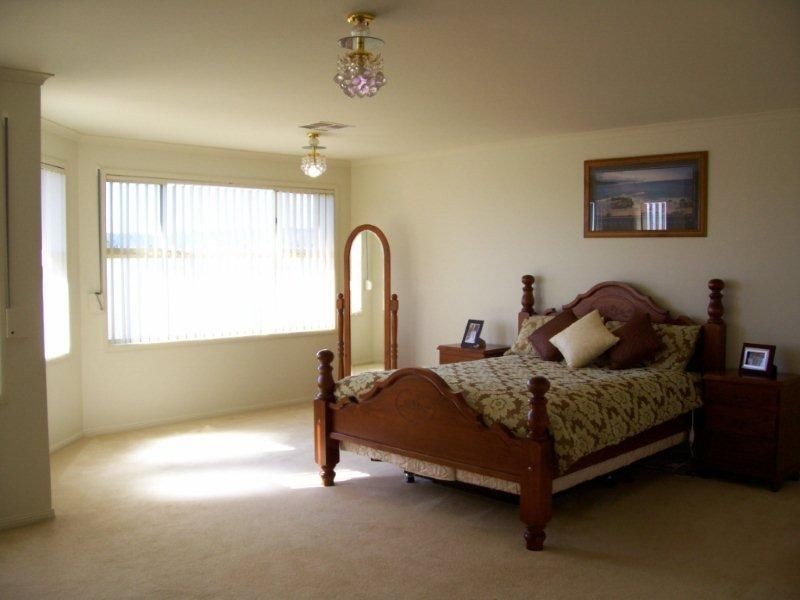 14 RM Williams Drive, Walkley Heights SA 5098