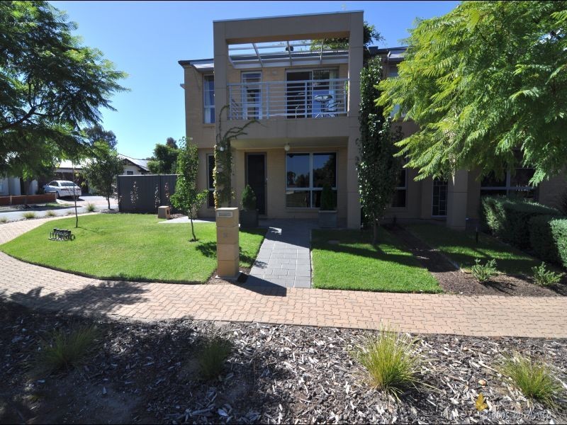 12 Powell Street, Gilles Plains SA 5086