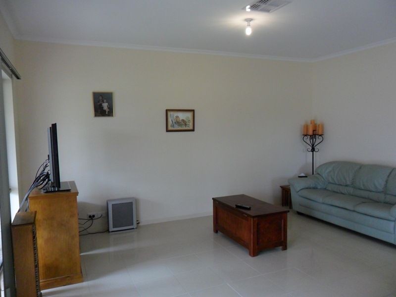 2 Shropshire Avenue, Hillcrest SA 5086